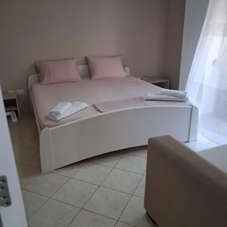 Apartment Daci *